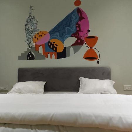 My Roomz Banaras Varanasi Bagian luar foto
